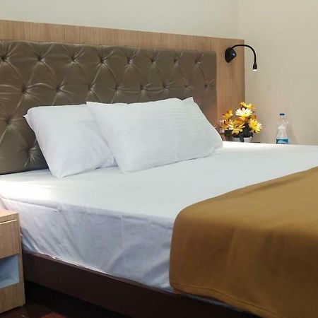 מלון Tiruchirappalli Amutham Residency מראה חיצוני תמונה