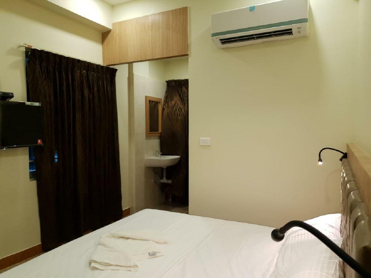 מלון Tiruchirappalli Amutham Residency מראה חיצוני תמונה