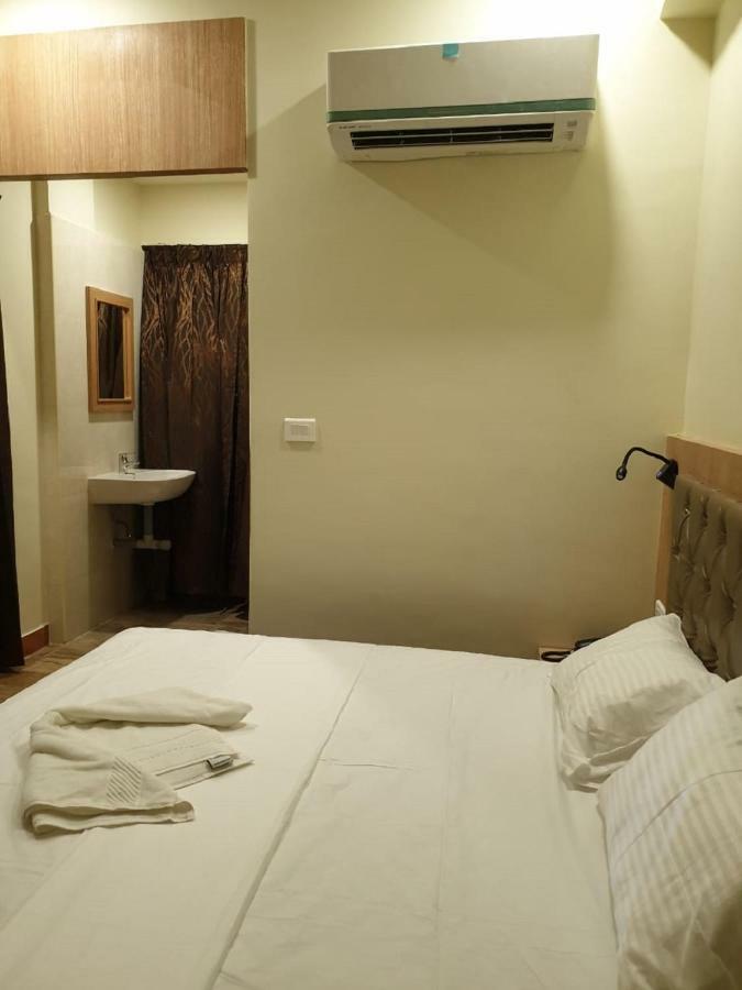 מלון Tiruchirappalli Amutham Residency מראה חיצוני תמונה
