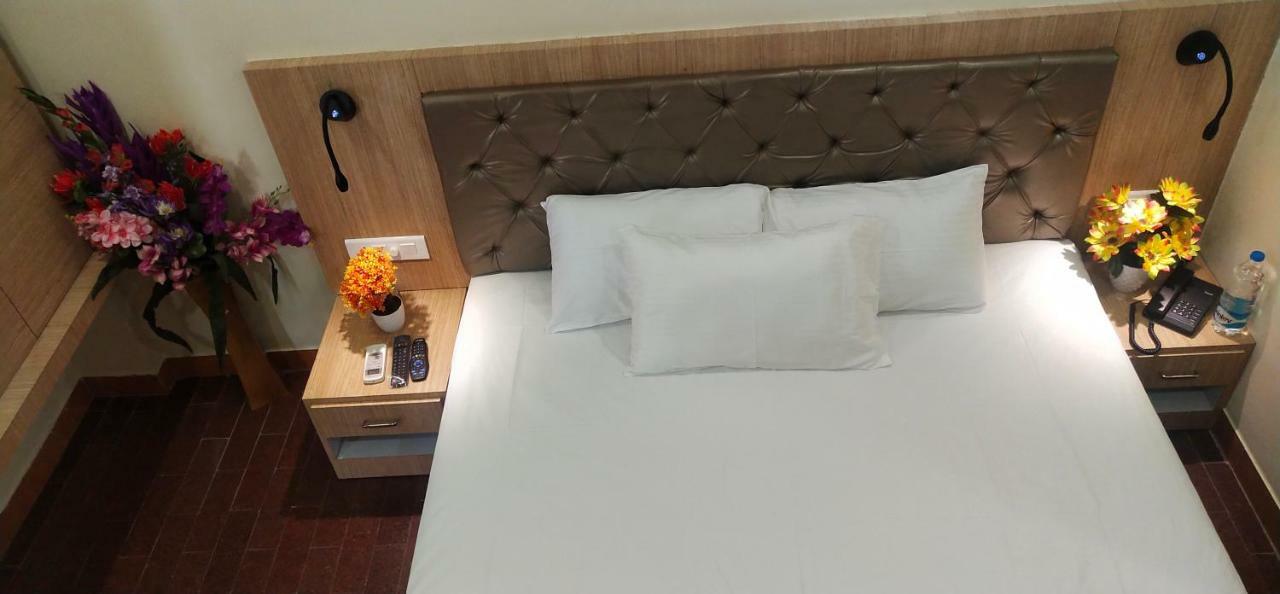 מלון Tiruchirappalli Amutham Residency מראה חיצוני תמונה